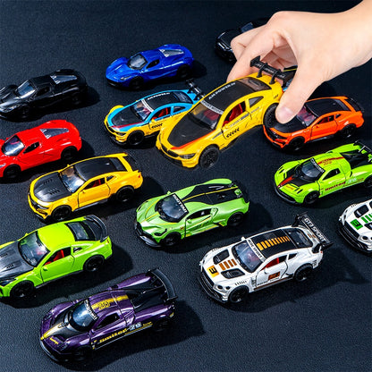 Mini Alloy Die-Cast Toy Car for Kids – Small Metal Pull-Back Vehicle Model, Battery-Free Racing Car, Collectible Toy and Gift for Boys and Girls